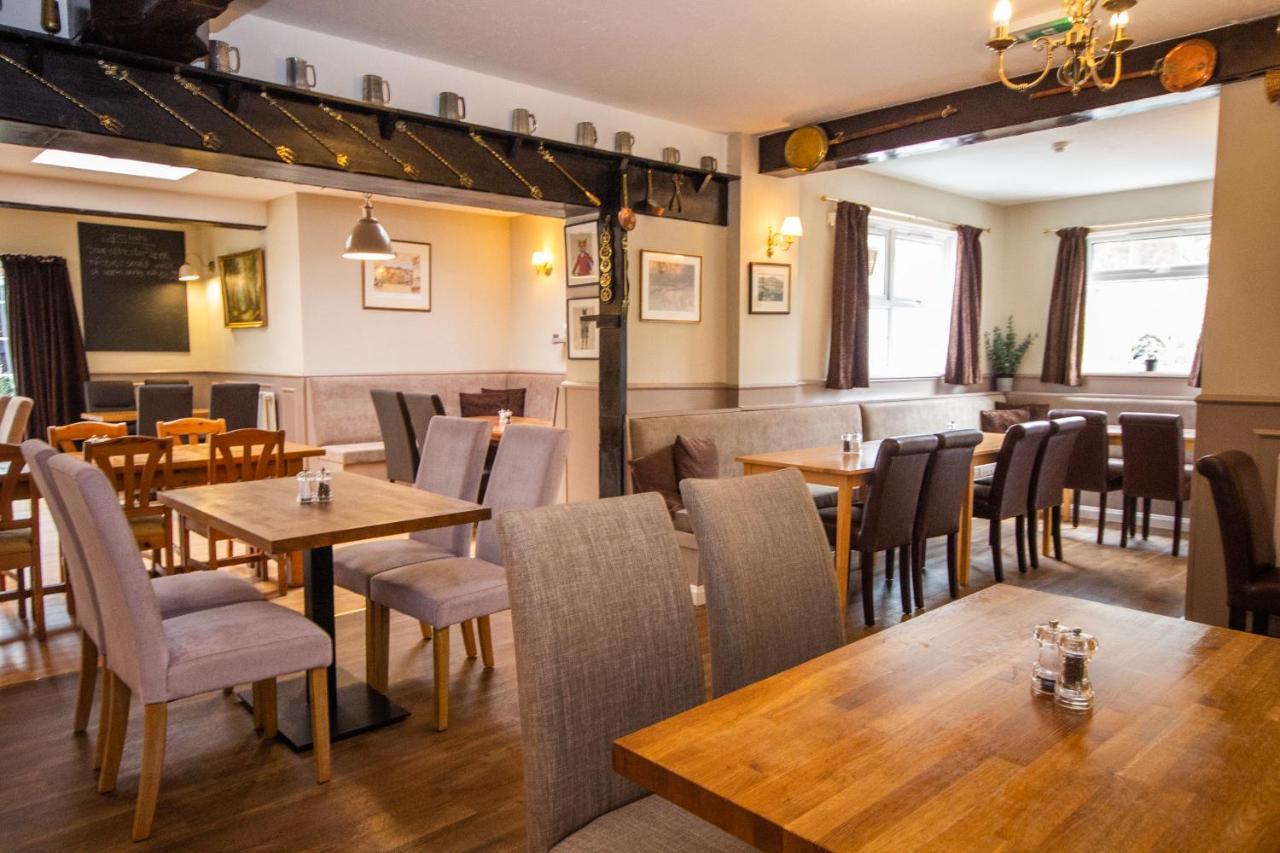 Horse And Hound Country Inn Bonchester Bridge Exterior foto