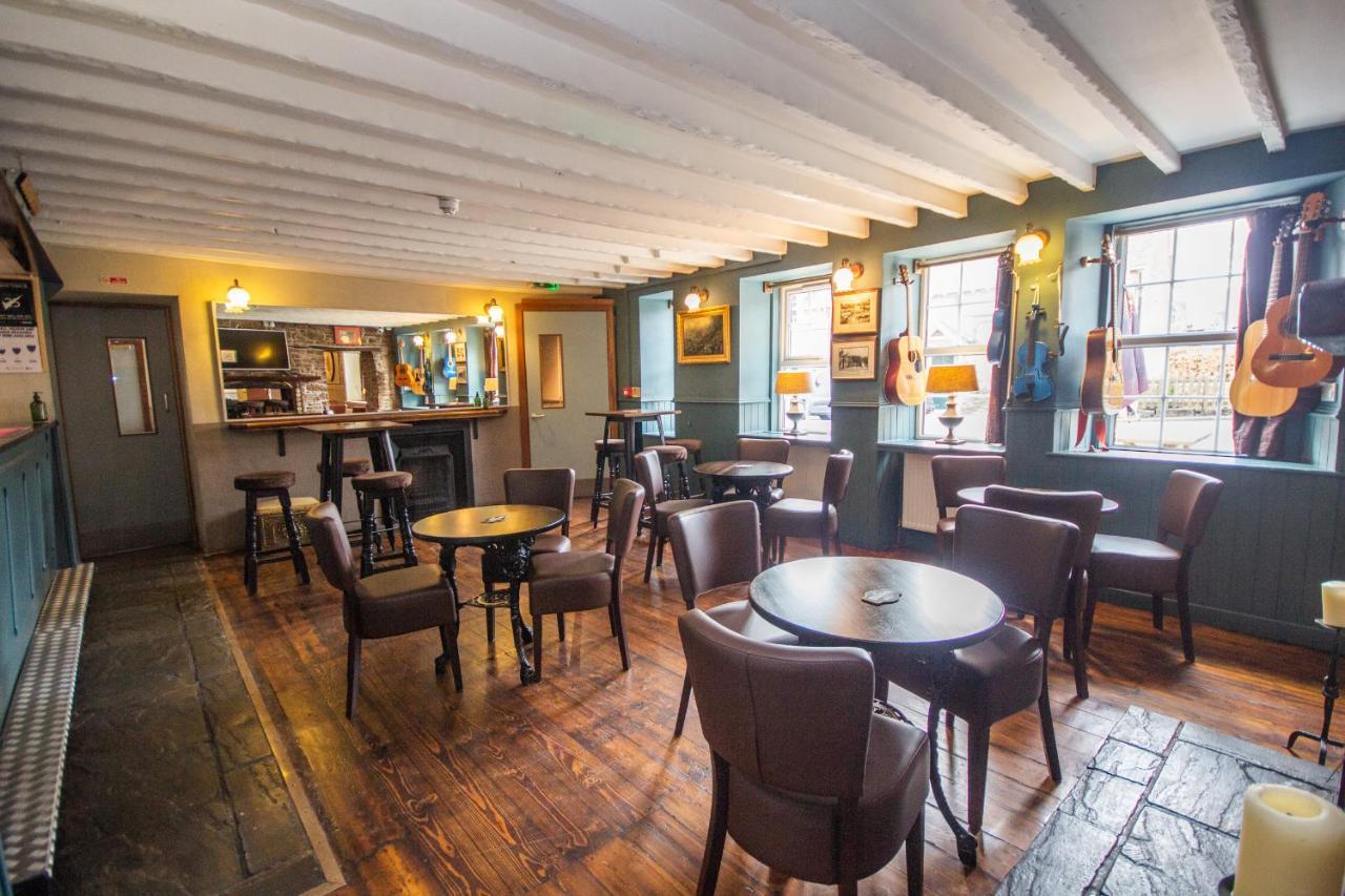 Horse And Hound Country Inn Bonchester Bridge Exterior foto